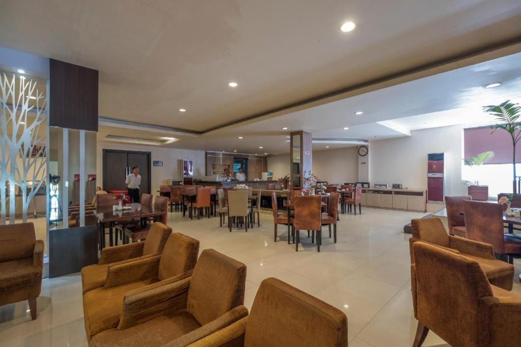 Collection O 1279 Hotel Grand Celino Makassar Eksteriør billede