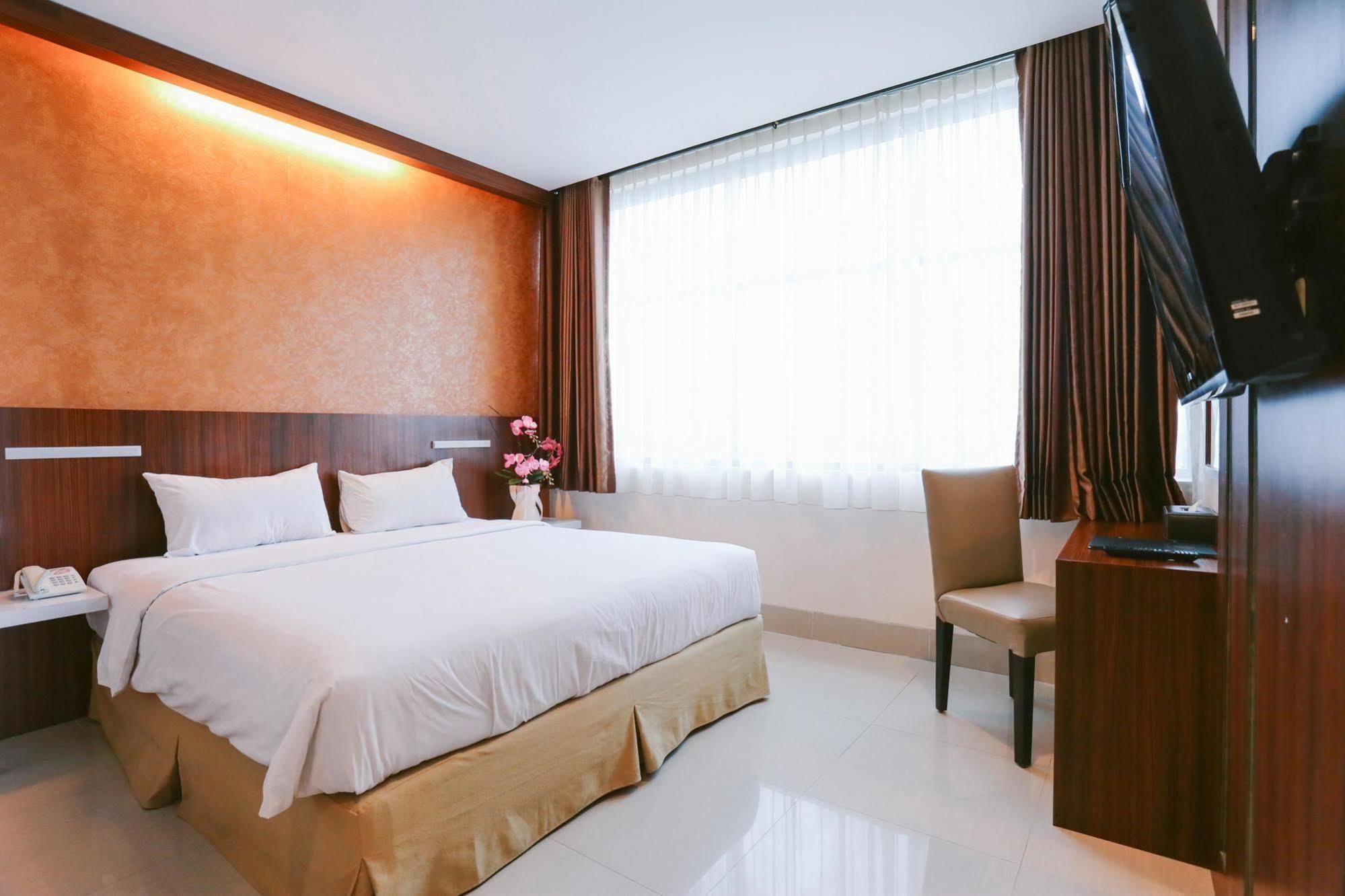 Collection O 1279 Hotel Grand Celino Makassar Eksteriør billede